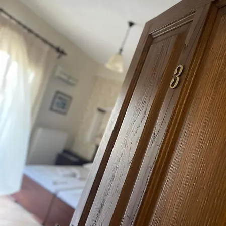 Hera アパートホテル