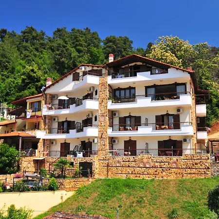Hera Aparthotel *