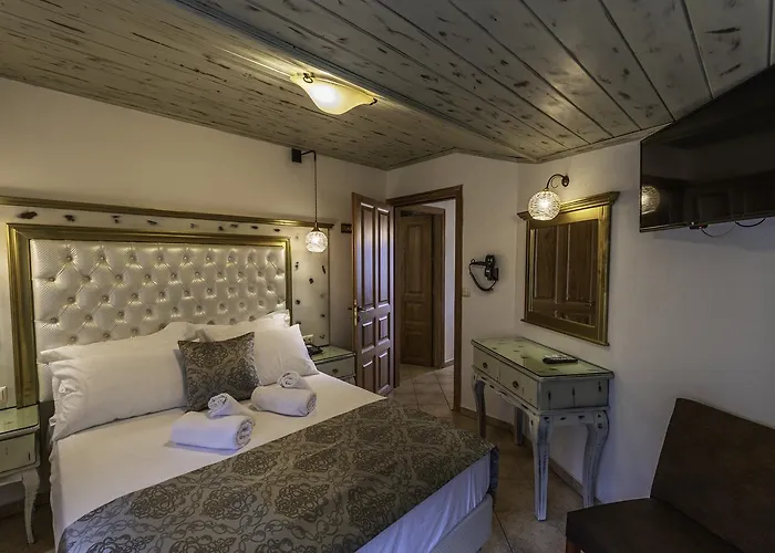 Hera 斯卡拉伯塔麦斯